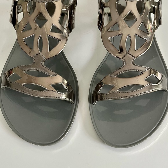Stuart Weitzman Gelfisher Sandals in Metallic Graphite - Picture 13 of 16